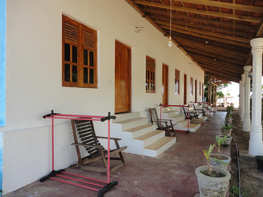 Yoho Hotel Arugambay Beach Inn Arugam Bay Bagian luar foto