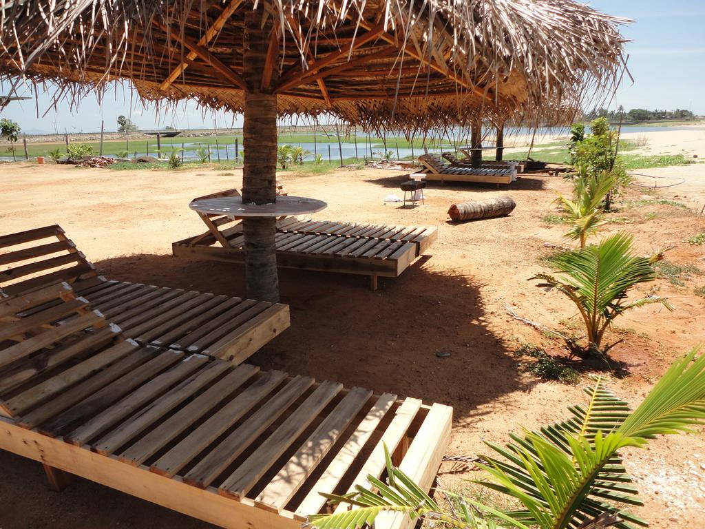 Yoho Hotel Arugambay Beach Inn Arugam Bay Bagian luar foto