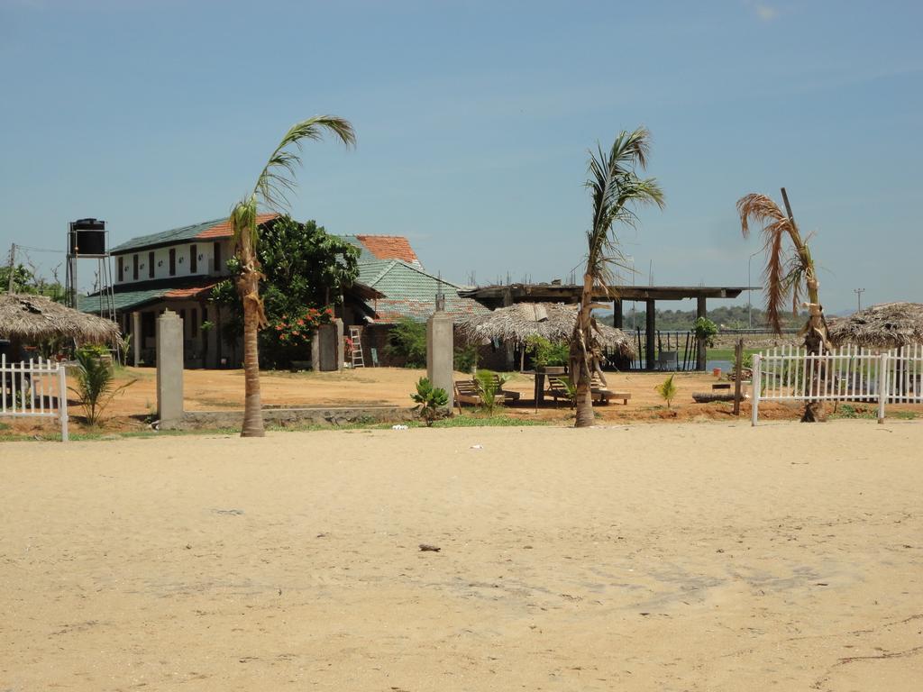 Yoho Hotel Arugambay Beach Inn Arugam Bay Bagian luar foto